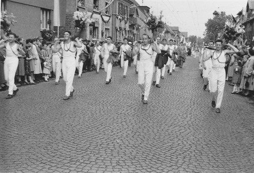 1954 7 D-Gauturnfest Offenbach-Bibern.jpg